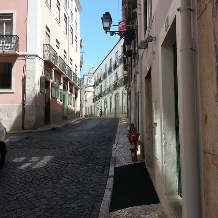 Charming Flat With Balconies Central Chiado District 2 Bedrooms & Ac 19Th Century Building Lisbona Esterno foto